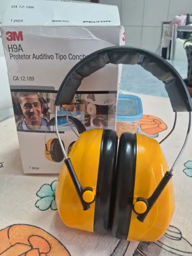 Protetor auditivo tipo concha