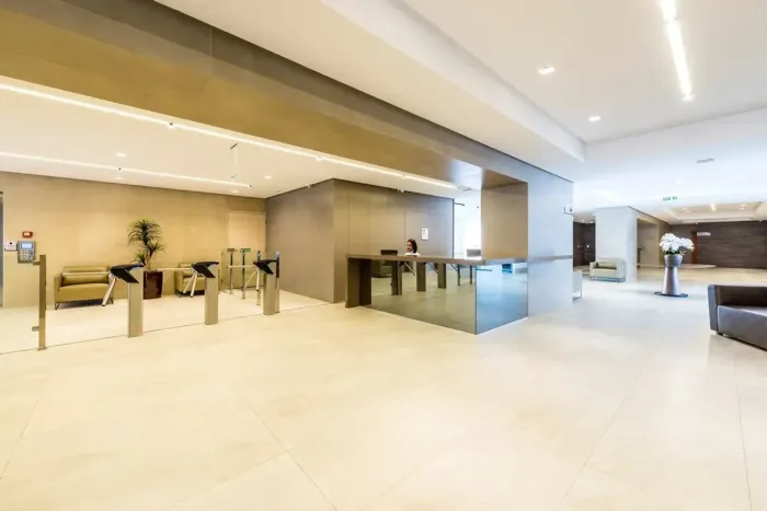Aluga Sala Comercial de 129 M2 No Bairro dos Estados/ João Pessoa PB