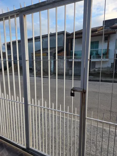 Portão de Correr em Ferro Galvanizado + Portão Social