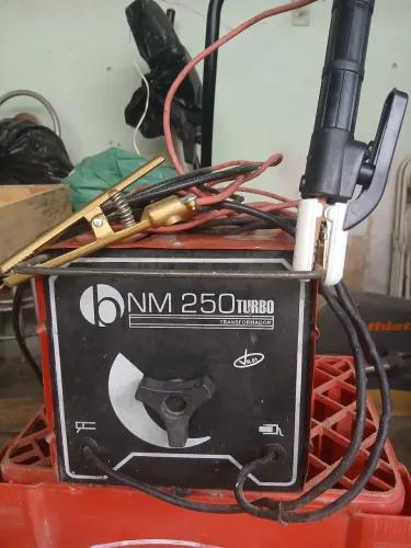 Vendo máquina de solda