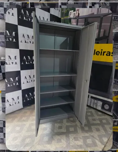 Armário em aço 