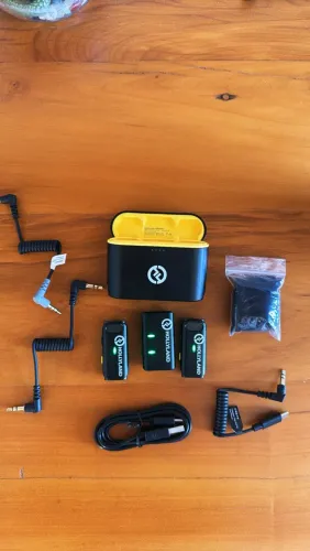 Microfone Sem Fio Hollyland Lark M1 - Kit Completo