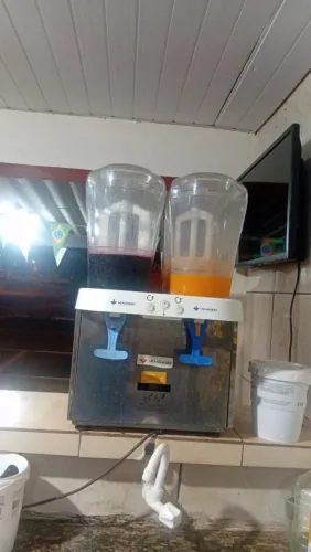 Vende-se refresqueira