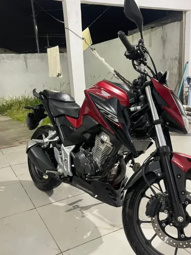 Vendo ou troco CB300