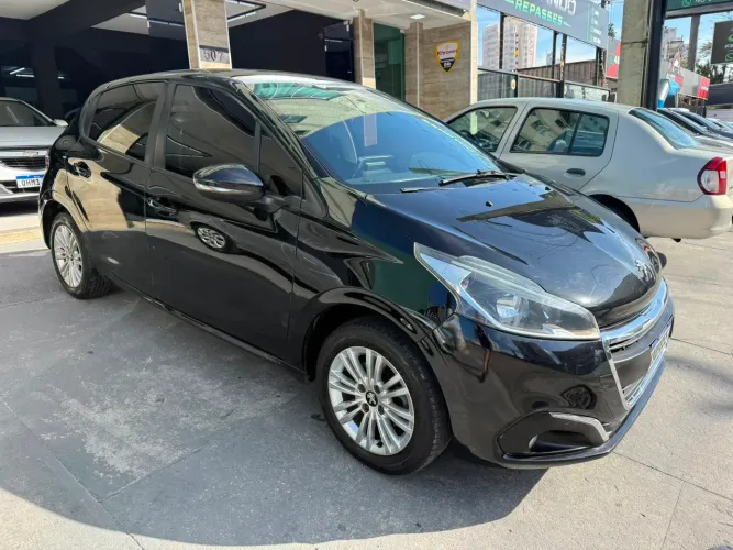 Peugeot 208 Allure 1.2 Flex 12V 5P Mec. 2018