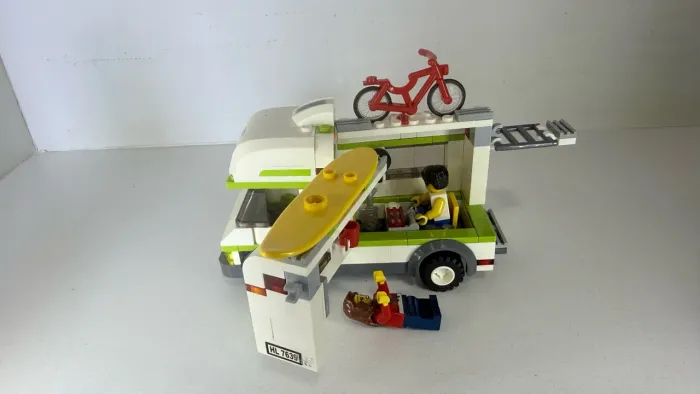 LEGO 7639 - CAMPER (TRAILER DE CAMPING/MOTORHOME)