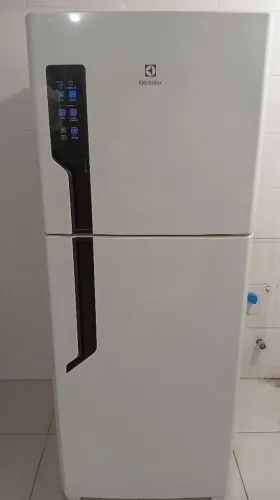 Geladeira Eletrolux 431 litros