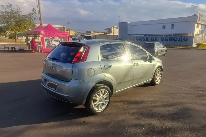 Fiat Punto Attractive Italia 1.4 F.flex 8V 5P 2012