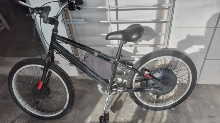 Bike eletrica aro 24 preta 1000w