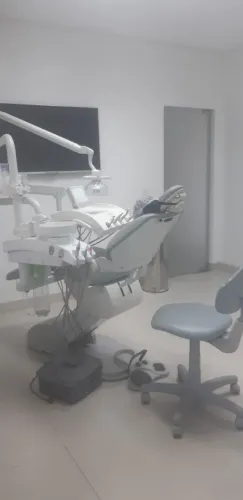 CONSULTÓRIO ODONTOLÓGICO EQUIPADO - AV. NILTON LINS