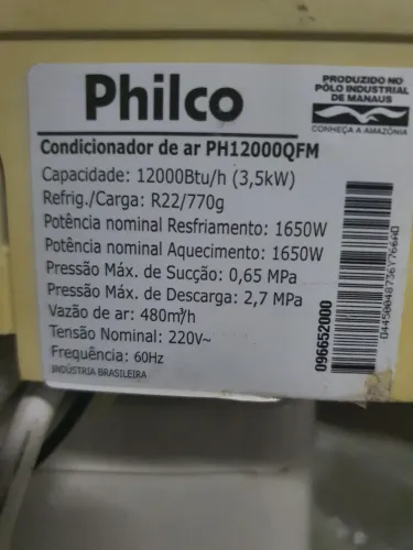 Ar split Philco 12.000 BTU com suportes externos