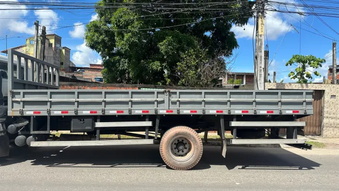 Carroceria de aço 7 metros 