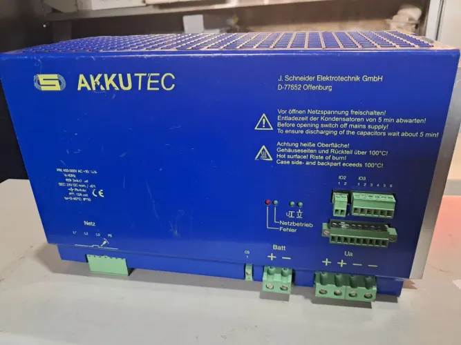 Fonte de alimentação industrial com UPS 400-500V - 24V 40A
