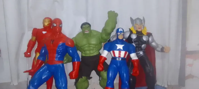 Bonecos da Marvel