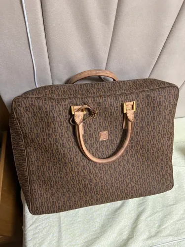 Bolsa Vitor Hugo