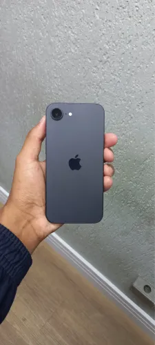 iPhone 16e