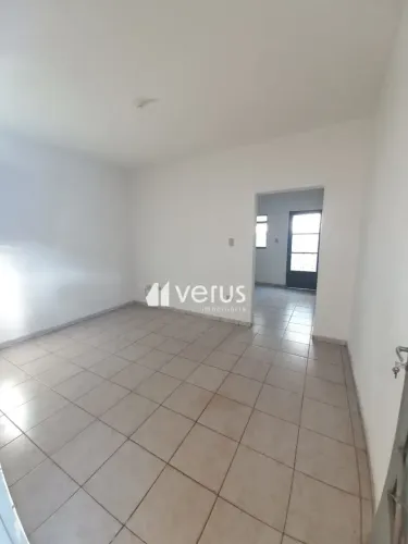 Casa para aluguel, 2 quartos, 1 vaga, Santa Mônica - Uberlândia/MG