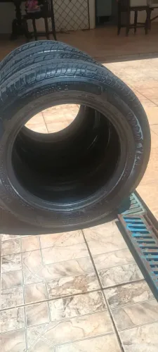 Vendo esses pneu a Goodyear 175/65/14 1486km rodados