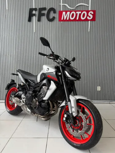 MT 09 ano 2021 aceito moto na troca Faço Financiamento 
