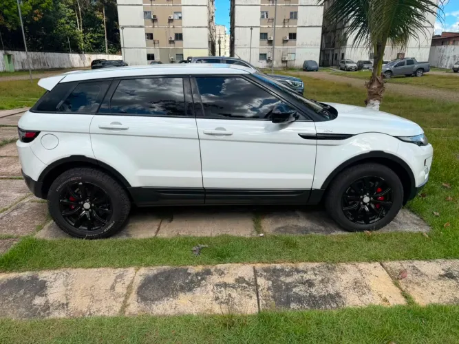 Land Rover Range Rover Evoque Pure 2.0 Aut. 5P 2015