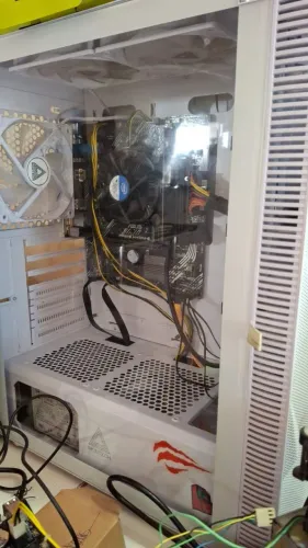 Cpu i3 10 /4gb/240gb