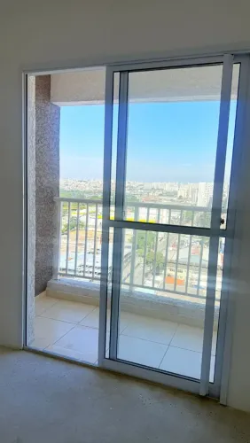 Porta Balcão de Alumínio com Vidro 1,55 x 2,12m