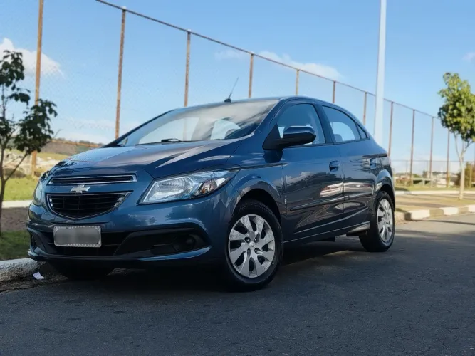 Chevrolet Onix Hatch LT 1.4 8V Flex Power Mec. 4P 2014