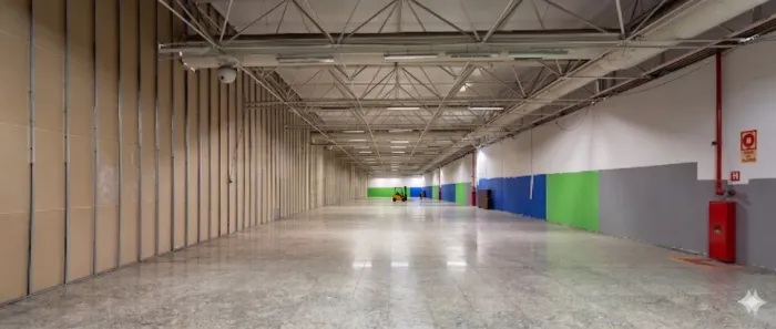  Galpão Comercial de 1.096 m²