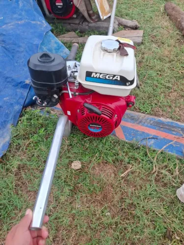 Vendo esse motor 15 em ótimo estado só pegar e usar
