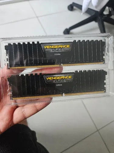 Memória RAM Corsair Vengeance LPX, 2x 8GB (16GB), 3000MHz, DDR4, CL16