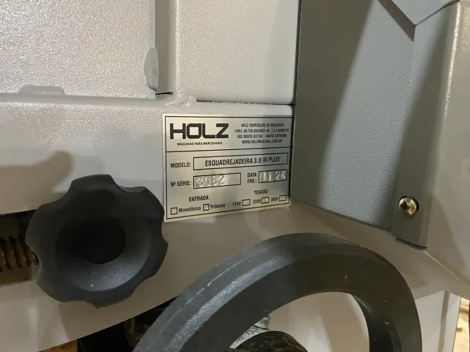 Esquadrejadeira Hollz 3.0 IR Plus semi nova pouca usada