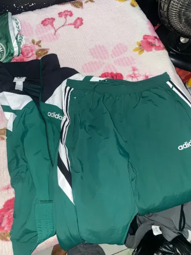 Conjunto adidas