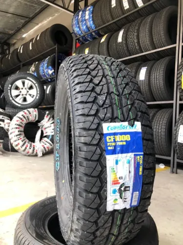 pneu 235/70/R16 A/T misto 4x4 Comforser CF1000 para todos os terrenos.