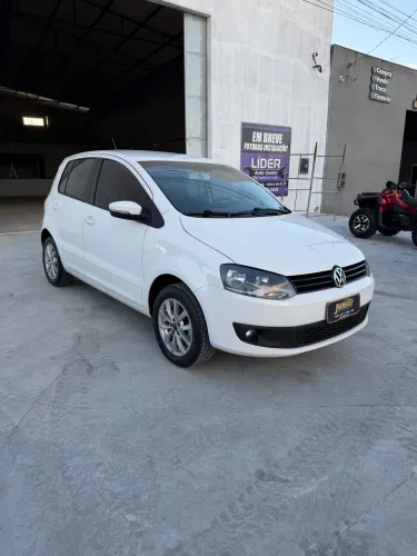 Volkswagen Fox 1.6 MI Total Flex 8V 5P 2014