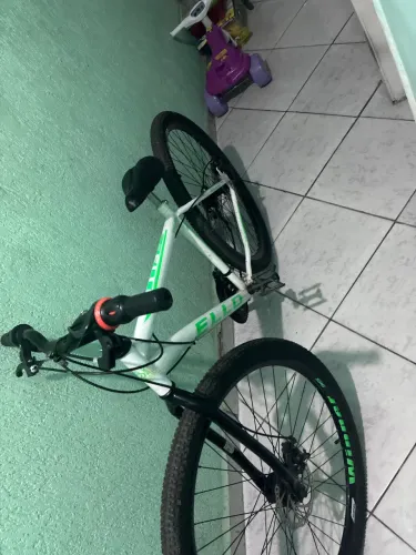 Bicicleta com freio a disco