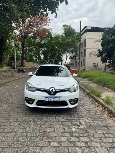 Renault Fluence Sed. Dynamique 2.0 16V Flex Aut. 2015