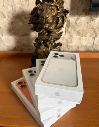 iPhone 17 Pro Max lacrado R$ 6.999,99
