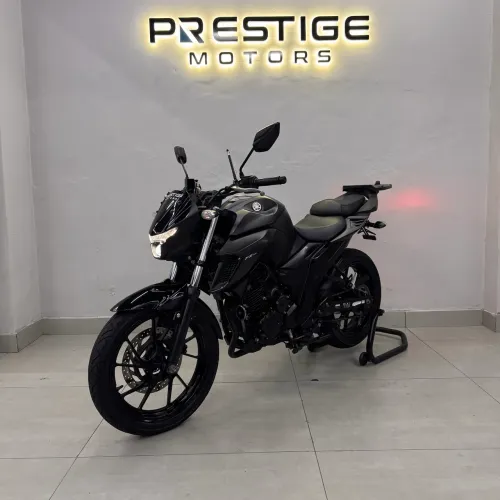 Yamaha FZ25 2023 - 15 mil Km - Único Dono - Ipva 26 Pago