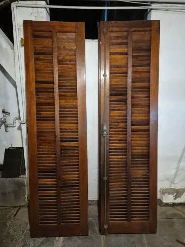 Porta de varanda em Madeira