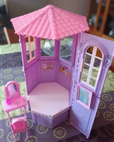 Torre icônica Barbie Rapunzel do filme Barbie Rapunzel bem completa