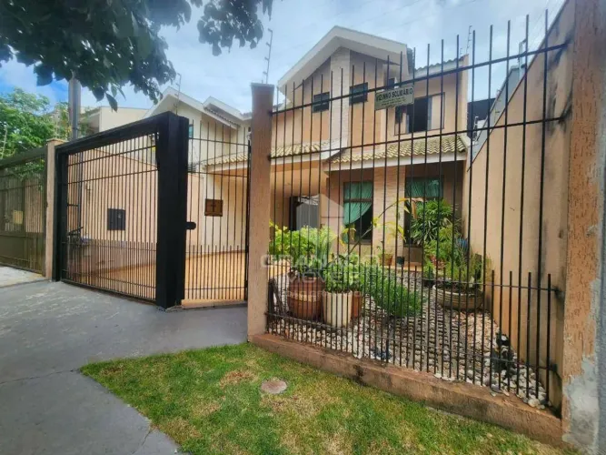 Sobrado com 3 dormitórios à venda, 130 m² por R$ 799.000,00 - Jardim Itália - Maringá/PR