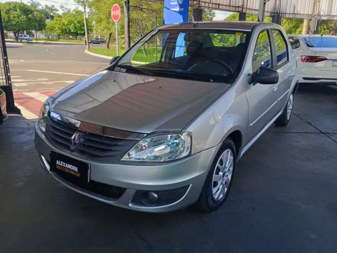 Renault Logan Expression Hi-flex 1.6 8V 4P 2011