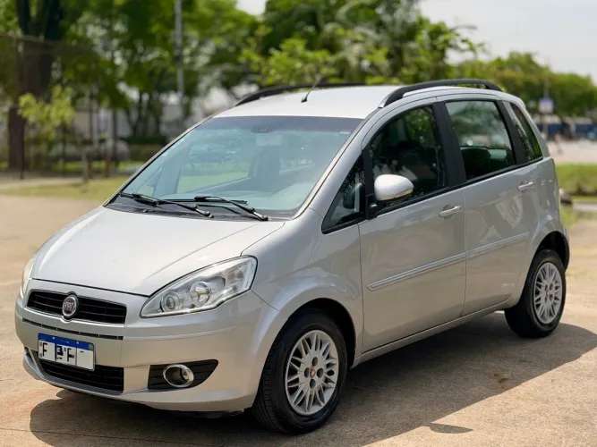 Fiat Idea Attractive 1.4 Fire Flex 8V 5P 2013