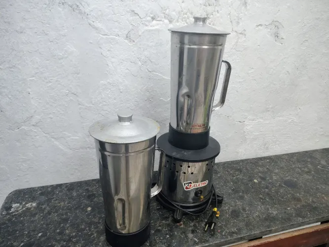 Liquidificador Industrial Inox KD Eletro - Com 2 Copos de Inox