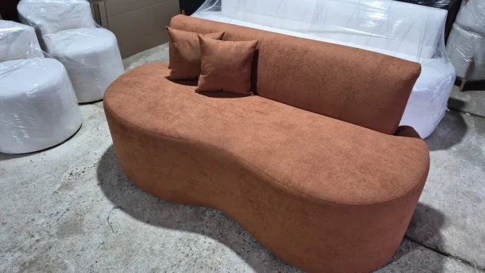Promoção de sofá organico 1.80 em boucler terracota última unidade