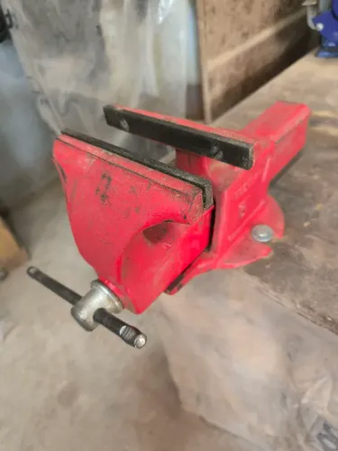 Morsa de bancada N°6