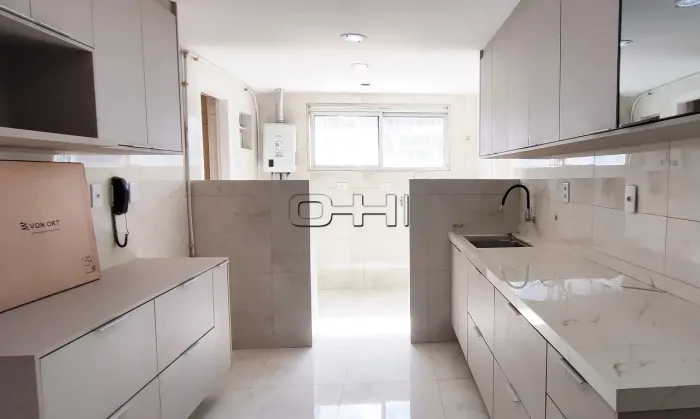 Aluguel Apartamento 3 Dormitórios - 130 m² Perdizes