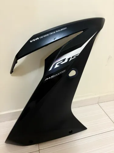 Carenagem Lateral Direita Original Yamaha R15 2025 preta