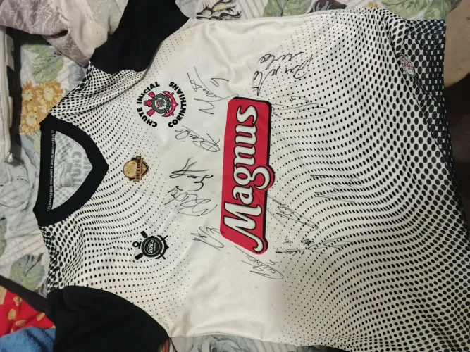 Camisa autografada