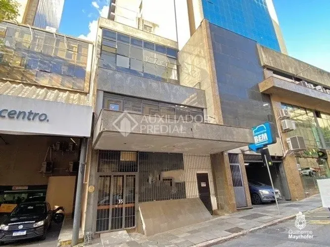 Oportunidade Única: Prédio Comercial de 365m² ao Lado do Rua da Praia Shopping